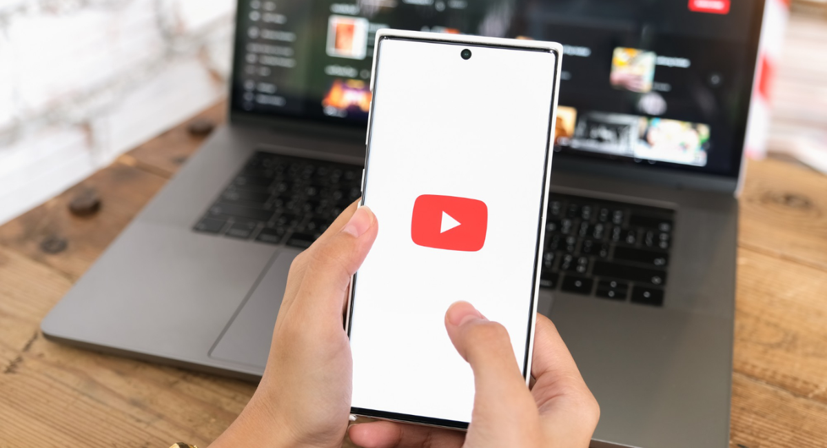 como comprar inscritos no Youtube